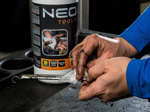 CHUSTECZKI DO MYCIA RĄK ORAZ CZYSZCZENIA POWIERZCHNI I NARZĘDZI Z TRUDNYCH ZABRUDZEŃ, SŁOIK 100 SZT. NEO TOOLS 10-407