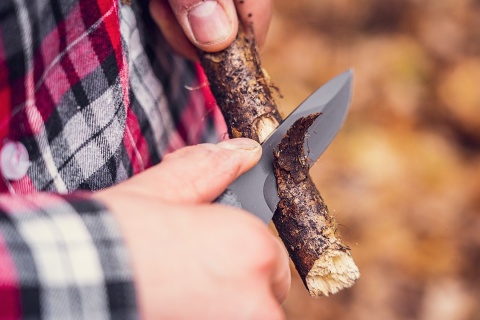 63-106 NÓŻ BUSHCRAFTOWY FULL-TANG 16.5 CM NEO TOOLS