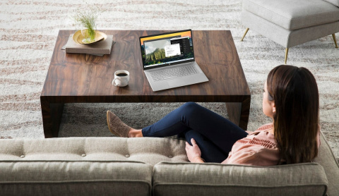 HP 17 FullHD IPS Intel Core i3-1215U 6-rdzeni 8GB DDR4 256GB SSD NVMe Windows 11