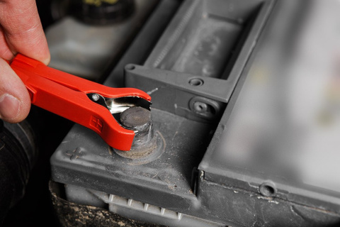 11-893-1 PROSTOWNIK AUTOMATYCZNY 10A/160W, 3-200AH, DO AKUMULATORÓW KWASOWYCH/AGM/GEL NEO TOOLS