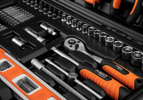 10-202 ZESTAW NARZĘDZI 88 ELEMENTÓW NEO TOOLS