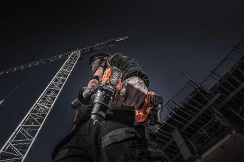 BSB18C3BL-402C wkrętarka udarowa AEG