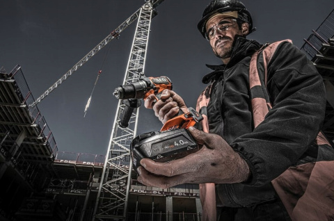 BSB18C3BL-402C wkrętarka udarowa AEG