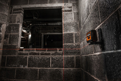 CLR215-B Laser krzyżowy 30m AEG