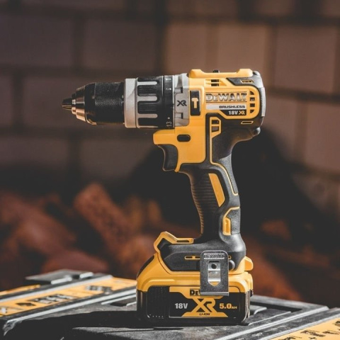 DCK2080P2T-QW Zestaw elektronarzędzi DeWalt