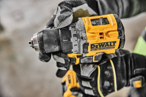 DCD800E2T-QW Akumulatorowa wiertarko-wkrętarka 18V 2x1,7Ah DeWalt