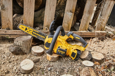 DCM565N-XJ 18V XR Bezszczotkowa piła łańcuchowa 30cm DeWALT