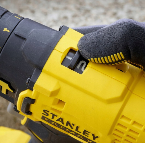 Młotowiertarka 18V STANLEY® FATMAX® V20 , 2x2,0 Ah,walizka SFMCD711D22-QW