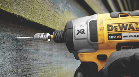 DEWALT KOŃCÓWKI UDAROWE PZ2 + UCHWYT Z PIERŚCIENIEM MAGNETYCZNYM DT70535T