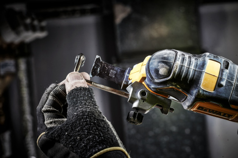 Narzędzie wielofunkcyjne akumulatorowe 18V multitool body + AKCESORIA DeWalt