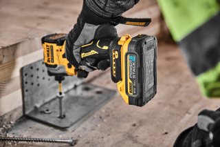 DeWalt Wiertarko wkrętarka AKUMULATOROWA Zakrętarka udarowa 18V XR 2x 5,0Ah