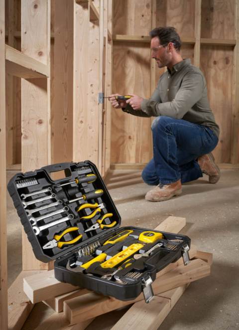 STANLEY 28 ELEMENTOWY ZESTAW NARZĘDZI W WALIZCE STHT78050-1