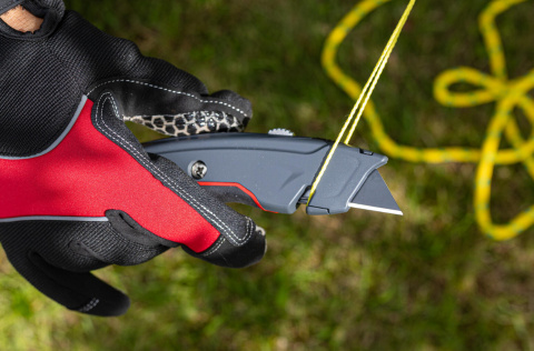 Nóż z ostrzem trapezowym chowanym SK5 Proline 30321