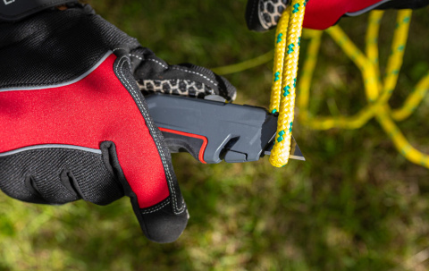 Nóż z ostrzem trapezowym chowanym SK5 Proline 30321