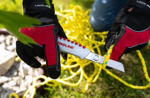 Nożyk uniwersalny z ostrzem łamanym SK5 18mm Proline 30036