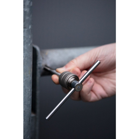 Uchwyt do gwintownika 1/4 M5-M12 Adapter do gwintowników 1/4 M5-M12 12-905 NEO TOOLS