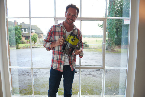 FREZARKA GÓRNOWRZECIONOWA RRT1600-K 1600W RYOBI