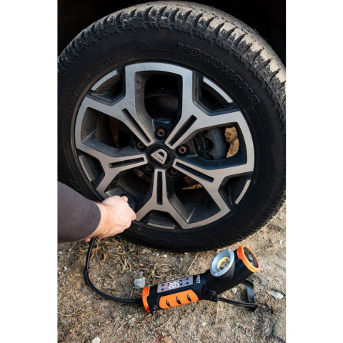 Lampka latarka warsztatowa 800lm z wbudowanym kompresorem NEO TOOLS kompresor 99-130