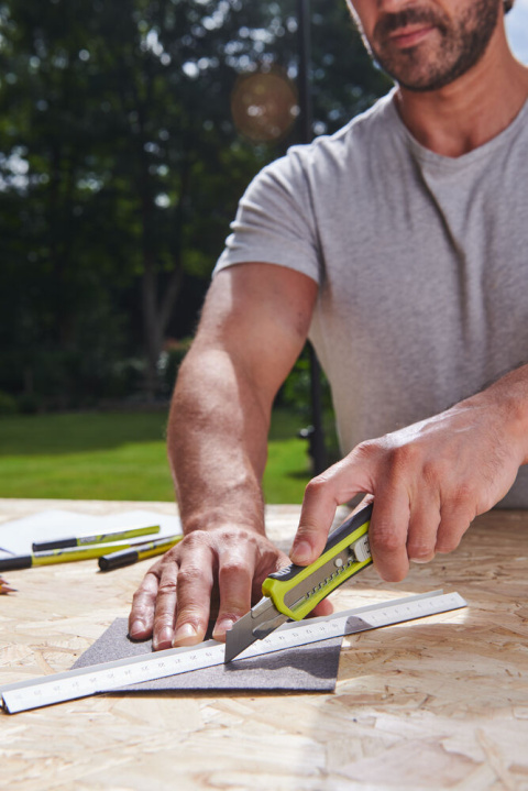 Nóż łamany nożyk tapicerski Ryobi RSK18