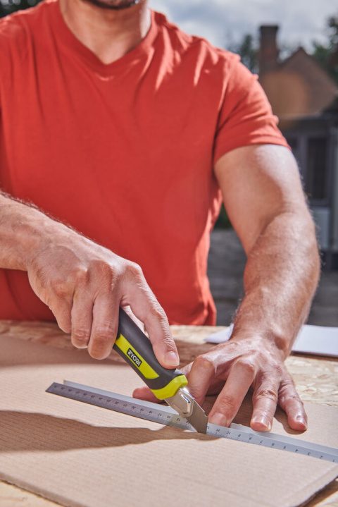 Nóż łamany nożyk tapicerski Ryobi RSK18