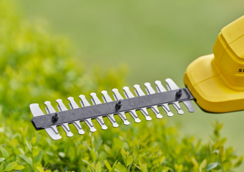 Nożyce akumulatorowe do trawy ogrodowe Stanley Fatmax STCSS20B-XJ