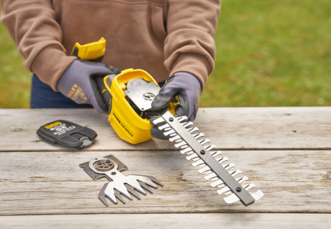 Nożyce do trawy ogrodowe akumulatorowe Stanley Fatmax STCSS20D1-QW