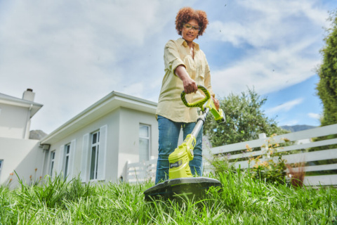 Podkaszarka akumulatorowa Ryobi ONE+ RLT183225F Wykaszarka + Aku 2,5Ah