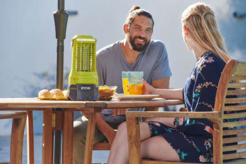 Lampa UV na owady Ryobi ONE+ RY18BZA-0 Owadobójcza Akumulatorowa RY18BZA-0