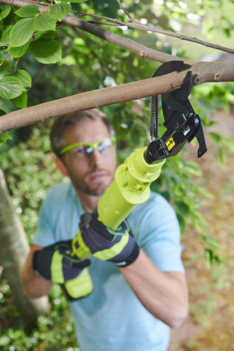 NOŻYCE SEKATOR AKUMULATOROWY DO PRZYCINANIA GAŁĘZI OLP1832BX 18V RYOBI
