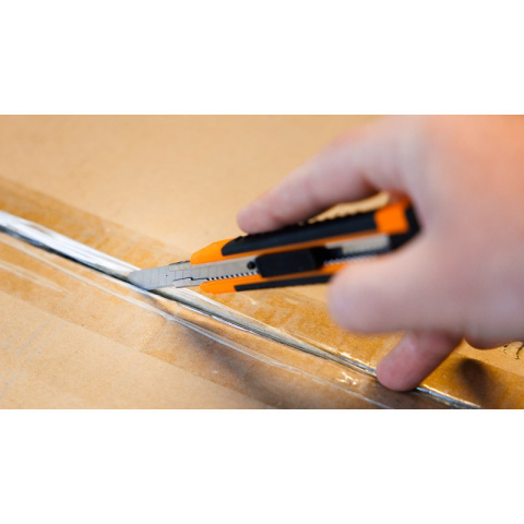 Nóż noże z ostrzem łamanym + ostrza zestaw pakiet 26 elementów 9mm 18mm NEO TOOLS 63-714