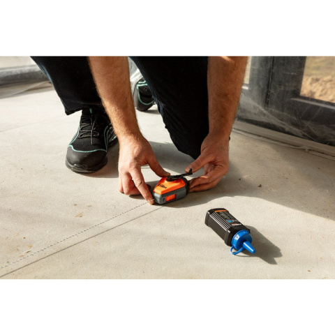 Sznurek traserski z przekładnią 3:1 + kreda niebieska barwnik NEO TOOLS 49-952