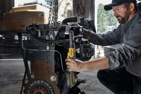 AKUMULATOROWA GRZECHOTKA UDAROWA XR 18V 3/8" i 1/2" DCF510N DEWALT