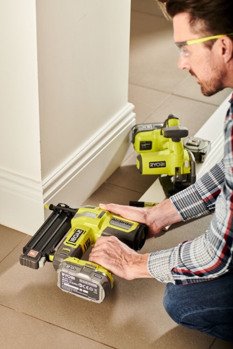 AKUMULATOROWA GWOŹDZIARKA SZTYFCIARKA 18G 18V ONE+ R18GN18-0 RYOBI