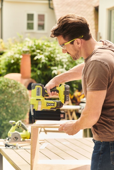 AKUMULATOROWA GWOŹDZIARKA SZTYFCIARKA 18G 18V ONE+ R18GN18-0 RYOBI