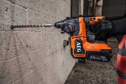 MŁOTOWIERTARKA AKUMULATOROWA BEZSZCZOTKOWA SDS+ 18V BBH18BL2-0 AEG