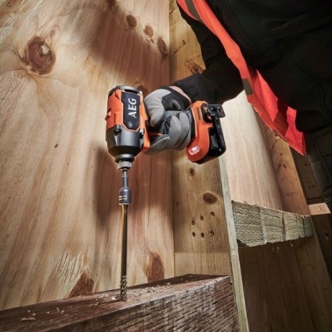 MŁOTOWIERTARKA AKUMULATOROWA BEZSZCZOTKOWA SDS+ 18V BBH18BL2-0 AEG