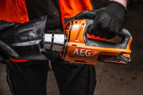 ODKURZACZ AEG AKUMULATOROWY Urządzenie do odsysania kurzu Mocna siła18 V BHSS18C-0