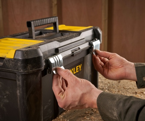 SKRZYNKA NARZĘDZIOWA METALOWE ZATRZASKI STANLEY