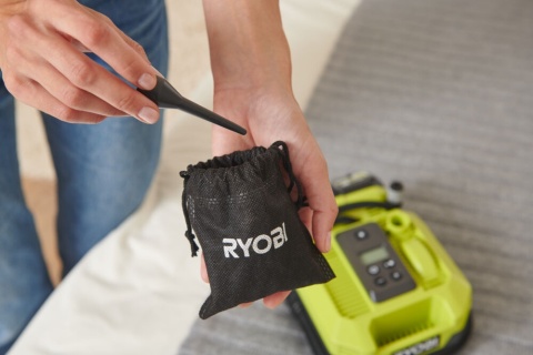 Kompresor Akumulatorowy Sprężarka Pompka Pompa do Kół Opon Materacy Aut Domu Garażu Bezprzewodowy Mobilny RYOBI 18V ONE+ RMI18-0