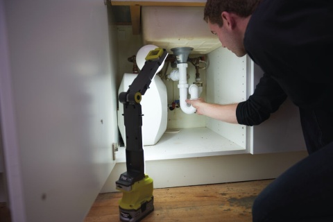 Lampa LED ONE + Akumulatorowa Składana Warsztatowa Oświetlenie Przenośne Korpus Solo Ryobi R18ALF-0 18V