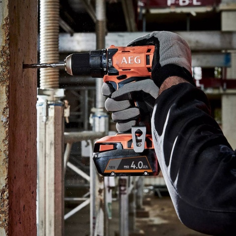 Wiertarko-Wkrętarka Udarowa 2 x 2 Ah 60 Nm Akumulatorowa Wytrzymała do Wkręcania i Wiercenia AEG BSB18G4-202C