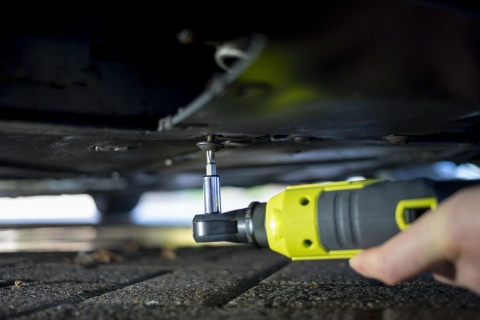 GRZECHOTKA AKUMULATOROWA KLUCZ ZAPADKOWY DO ŚRUB 1/4" 18V 60 Nm RYOBI R18RW2-0