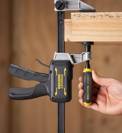 Ścisk stolarski hybrydowy FATMAX 600 mm STANLEY FMHT83008-0