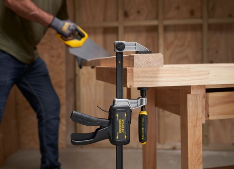 Ścisk stolarski hybrydowy FATMAX 600 mm STANLEY FMHT83008-0