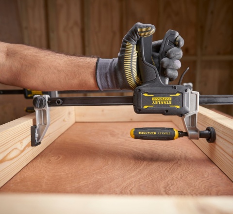 Ścisk stolarski hybrydowy FATMAX 600 mm STANLEY FMHT83008-0