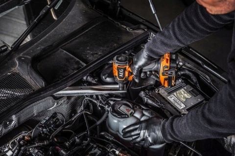 KLUCZ UDAROWY AKUMULATOROWY SUBKOMPAKTOWY DO KÓŁ 280Nm 1/2 18V AEG BSS18S12BL2-0