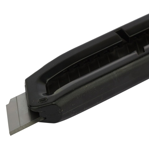 NÓŻ Z OSTRZEM ŁAMANYM 18MM STHT10323-8 STANLEY