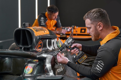 Wkrętarka Zestaw zasilanie akumulatorowe bezprzewodowe 18 V DeWalt DCD85MP2T-QW