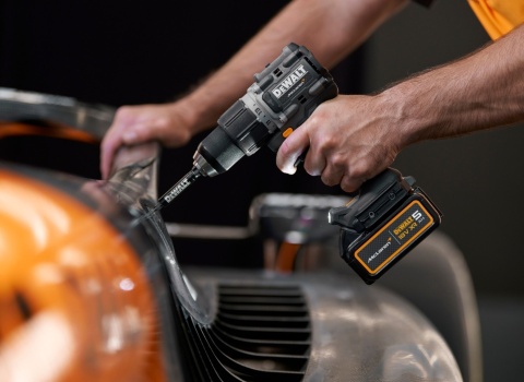 Wkrętarka Zestaw zasilanie akumulatorowe bezprzewodowe 18 V DeWalt DCD85MP2T-QW