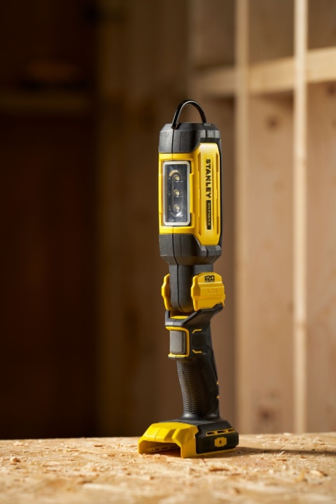 Lampa warsztatowa akumulatorowa bezprzewodowa FATMAX 18V v 20 Stanley SFMCL050B